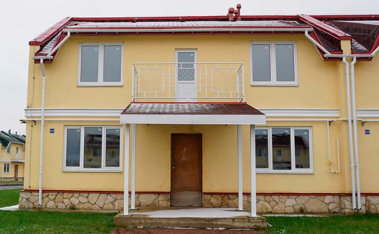 Есенин Village